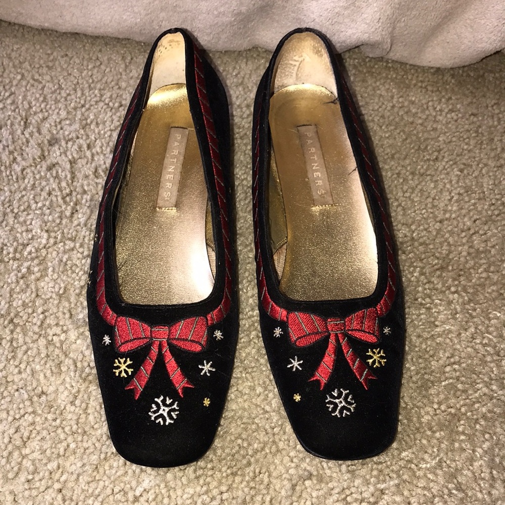 Partners size 8M black red gold and white heels